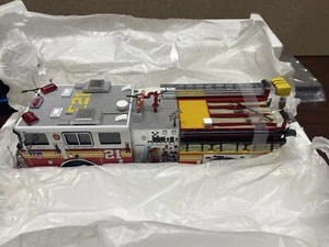 Code 3 Engine 21 1/32 Scale - Picture 1 of 5