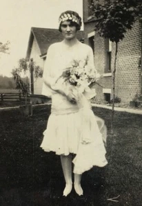 1930-40er Jahre schöne Dame Braut Hochzeit Party Foto 2,75"x4,5" - Bild 1 von 3