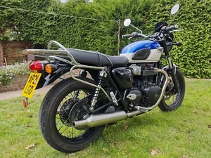 Triumph Bonneville T100. 900cc. - Picture 1 of 4