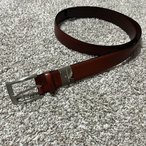 Nuevo con etiquetas Cinturón de cuero marrón rojizo Ermenegildo Zegna para hombre talla 42 NUEVO 110/125 - Imagen 1 de 7