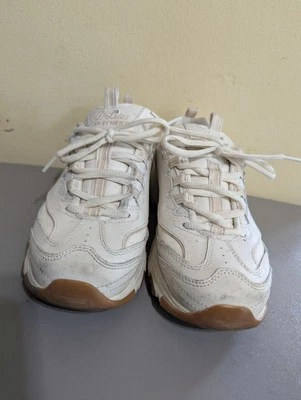 Tênis Skechers Feminino Tamanho 7.5 D'Lites Branco Top Baixo com Cadarço  - Imagem 1 de 4