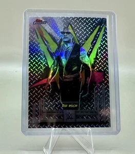 The Rock 2025 Topps Finest WWE Silver Rainbow Refractor Final Boss - Imagen 1 de 3