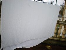 grande nappe blanche damassée et brodée 232cmx191cm