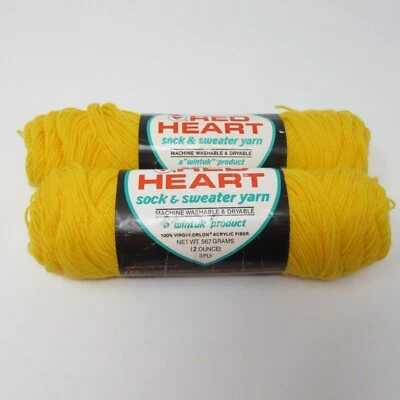 Calcetín e hilo suéter Wintuk corazón rojo vintage 2 oz 3 capas amarillo 2 madejas Foto 1 de 4