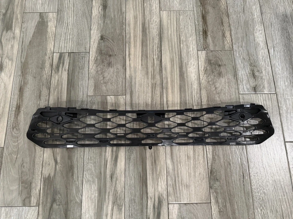 Toyota Crown Signia 2025 parrilla OEM 5310130F80 NUEVO Foto 1 de 4