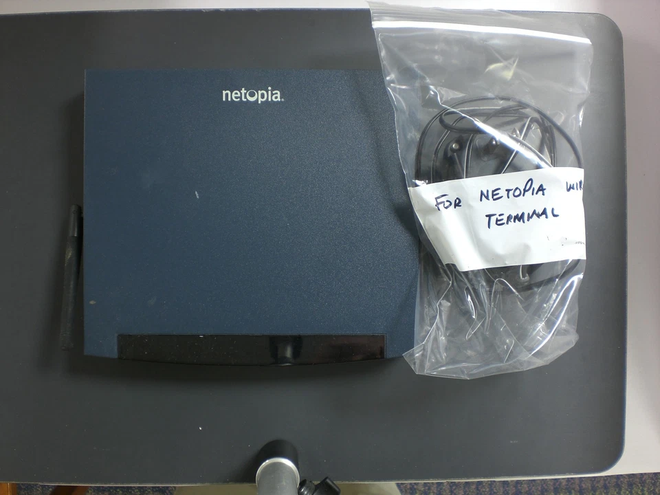Netopia 3347NWG-006 DSL wireless router USED 4 LAN + POWER CORD - Image 1 of 4