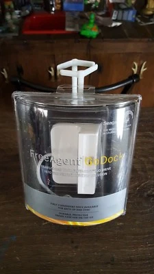 New Seagate FreeAgent Go Dock for FreeAgent Go Drive with Travel Case - Image 1 of 2