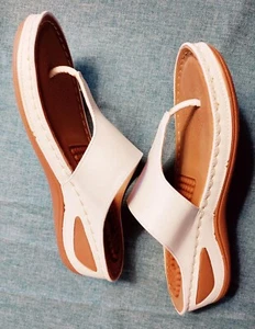 Ecetana Damen-Ledersandale elfenbeinfarben Keilabsatz Fußgewölbestütze Flip-Flop 6,5 NEU KOSTENLOSER VERSAND - Bild 1 von 2