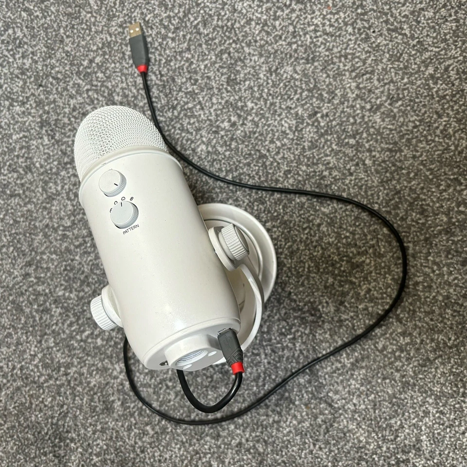Blue Microphones Yeti USB - White - Image 1 of 1