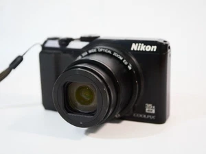 Nikon Coolpix A900 20,3 megapixel fotocamera digitale compatta nera dal Giappone - Foto 1 di 8
