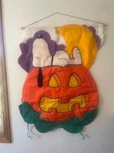 Halloween Vintage? Peanuts Snoopy Top of Pumpkin Jack-o-Lantern Windsock Banner - Picture 1 of 11