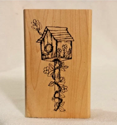 Casa de pájaros Hampton Arts en poste H850 sello de goma montado acentos de flores 1997 Foto 1 de 4