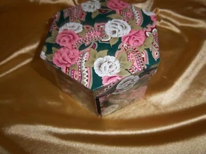 6- Sided Fold Out Lidded Trinket Box with Pink and Green Floral Pattern - Picture 1 of 6