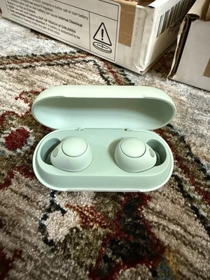 Sony WF-C700N Auriculares Bluetooth con Cancelación de Ruido Verdaderamente Inalámbricos - Verdes Foto 1 de 4