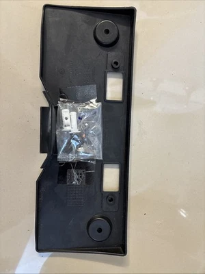 Soporte de placa Nissan Sentra 2013-2015 nuevo OEM 96210-3SH0A 3SH3A Foto 1 de 3