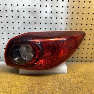2014 - 2018 Mazda 3 Right RH Side Tail Light Used OEM - Picture 1 of 15