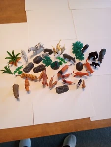 Bunch Of Animals, Zebras, Tigers,Etc - Picture 1 of 5