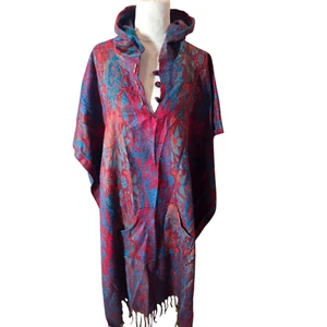Baja Poncho Long Hooded Acrylic Red And Teal Paisley Fringe One Size Toggles - Picture 1 of 8
