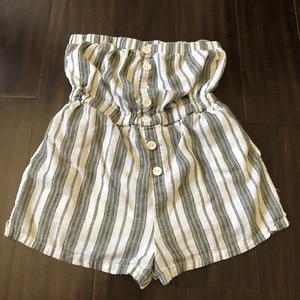 Urban Outfitters Button-Down Leinen, Rayon Röhre Strampler Größe: Small - Bild 1 von 7