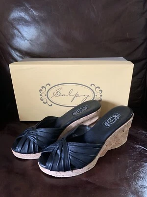 Salpy Handmade in USA Black Wedge Slide Sandals Size 7.5 B Foto 1 de 4