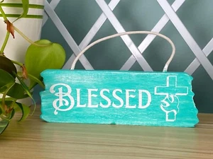 Blessed Cross Dove Theme Hand Painted 6" x 2" Hanging Plaque Sign - Imagen 1 de 4