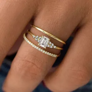 Un Set 3 Pezzi Anello Donna Placcato Oro 18k Zirconi Scintillanti Fascia Matrimonio Fidanzamento - Foto 1 di 4