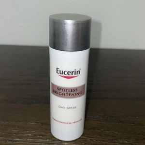 Eucerin Fluido Giorno Schiarente Senza Macchie SPF30 50mL NUOVO DI ZECCA Scad. 09/2027 - Foto 1 di 1
