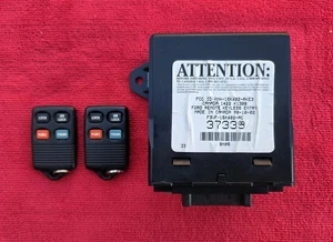 Ford Mustang 1994 95 96 97 98 entrada remota sin llave + 2 llaveros, F3VF-15K602-AC - Imagen 1 de 9
