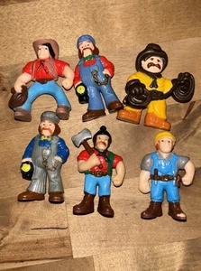 Lote De 6 Figuras De PVC Lincoln Logs De Colección Conductor De Tren, Vaquero, Leñador - Imagen 1 de 7