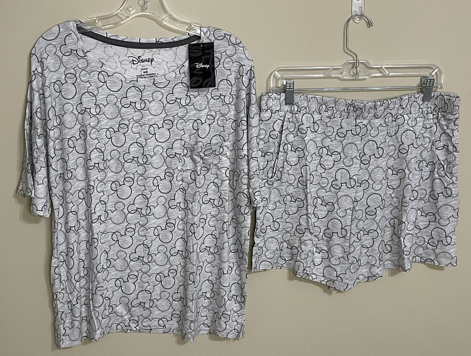 Disney Mickey Mouse Tee & Short Pajama Set w/Pockets Women’s Medium