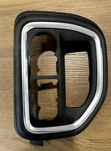 2019-21 GMC SIERRA / SILVERADO TRIM PAD OEM PART# 84266580 - Foto 1 di 3