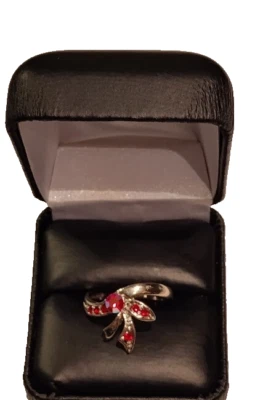 NWT RED GEMSTONES SILVER PLATED METAL SIZE 8 - Image 1 of 2