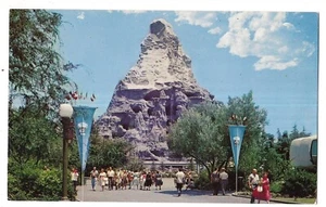 Cartolina Bobsled Ride MATTERHORN Tomorrowland DISNEYLAND Anaheim California CA - Foto 1 di 2