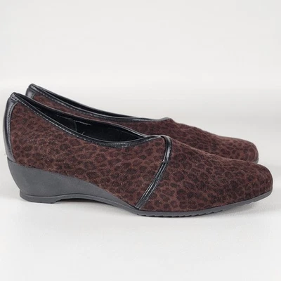 Zapatos sin cordones Munro con estampado animal para mujer talla 8,5 cuña cómodos Foto 1 de 4