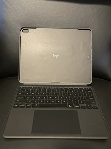 Logitech Combo Touch iPad Air 13 Inch - Picture 1 of 3
