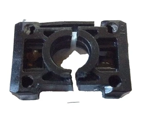 GM Part 21172105, Window Slider Retainer Clip (replacement) - Picture 1 of 2
