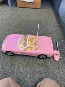 Vintage Barbie Hot Pink Corvette Mattel Auto mit ferngesteuertem Fahrzeug (funktioniert) - Bild 1 von 13