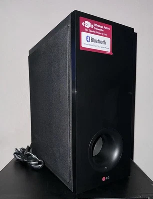 Subwoofer activo inalámbrico LG - Para cine en casa LG - S33A1-D - Estado de funcionamiento. Foto 1 de 3