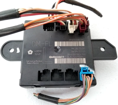 05026861AC Dodge 2011 2012 Caravan Front Left Driver Door Module Grand OEM R36 - Imagem 1 de 4