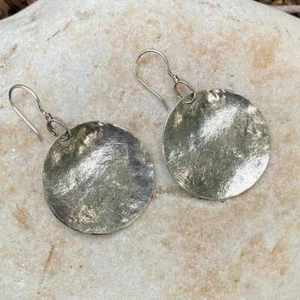 Pendientes de disco redondo ondulado con textura oxidada oxidada de plata esterlina 925 W1666 - Imagen 1 de 12