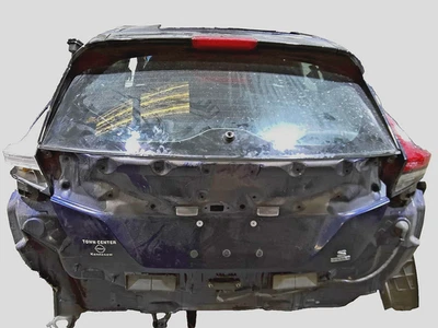 Se adapta a la tapa del maletero del portón trasero Nissan LEAF 18-23 con cámara de visión trasera azul = RAYO OEM Foto 1 de 4