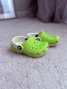 🟢 CROCS Classic Clogs - Limeade (Glow in the Dark!) – Unisex Size C 6 – $15 - Picture 1 of 7