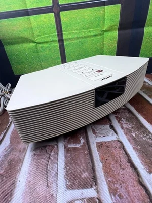 Bose Wave Radio AWR1-1W Stereo radio system white - Image 1 of 4