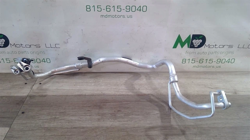 Tubo de manguera de aire acondicionado Ford Fusion 2018-2021 OEM HS7H-19E881-BB Foto 1 de 4