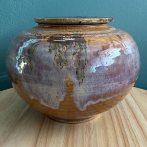 Tarro de cerámica esmaltada artesanal vintage con tapa marrón púrpura goteo sin firmar - Imagen 1 de 10