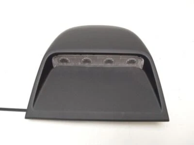 Lámpara de freno Subaru Impreza 2015 montada alta Foto 1 de 4