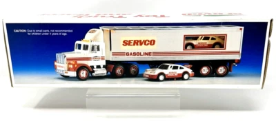 NUEVO EN CAJA ABIERTA Servco Toy Truck y Porsche Racer Foto 1 de 4