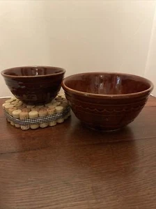 Pair of Vintage Marcrest USA Pottery Brown Daisy Dot 6”& 8" Nesting Mixing Bowls - Picture 1 of 10