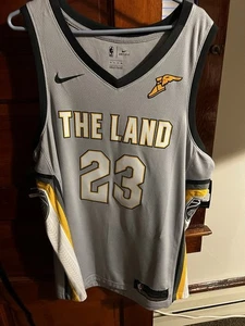 Lebron James Cleveland Cavaliers 2017-18 City Connect Jersey Men’s Size XL New - Picture 1 of 7
