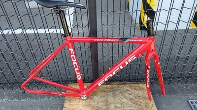 Cuadro de bicicleta de carretera de aluminio Focus Culebro 520 mm envío gratuito desde Japón Foto 1 de 4